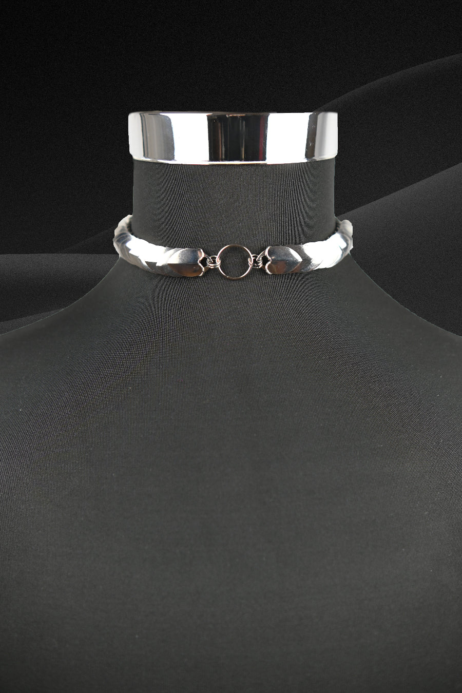 Scale-Choker-Silver-Shiny