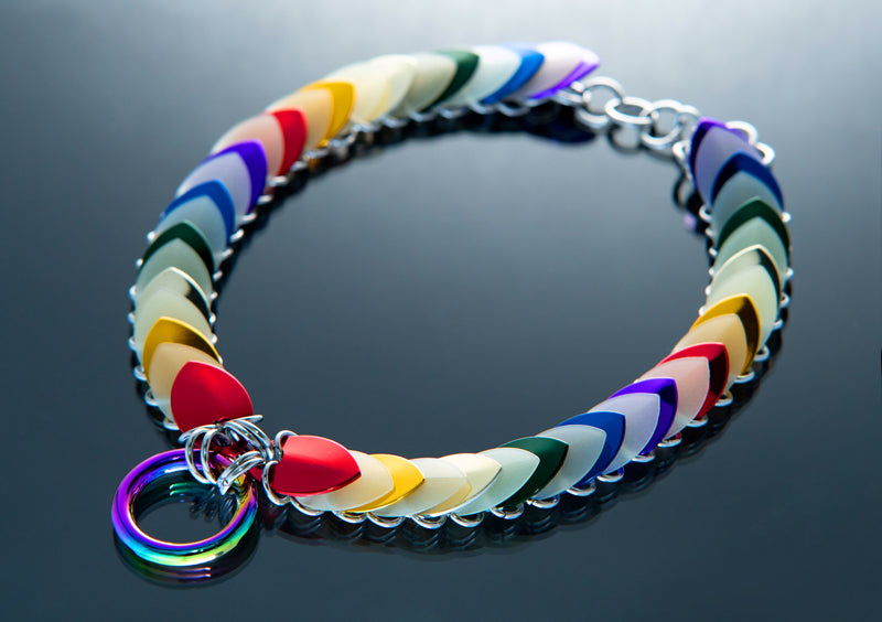 Im Dunkeln leuchtender Choker Nr. 1