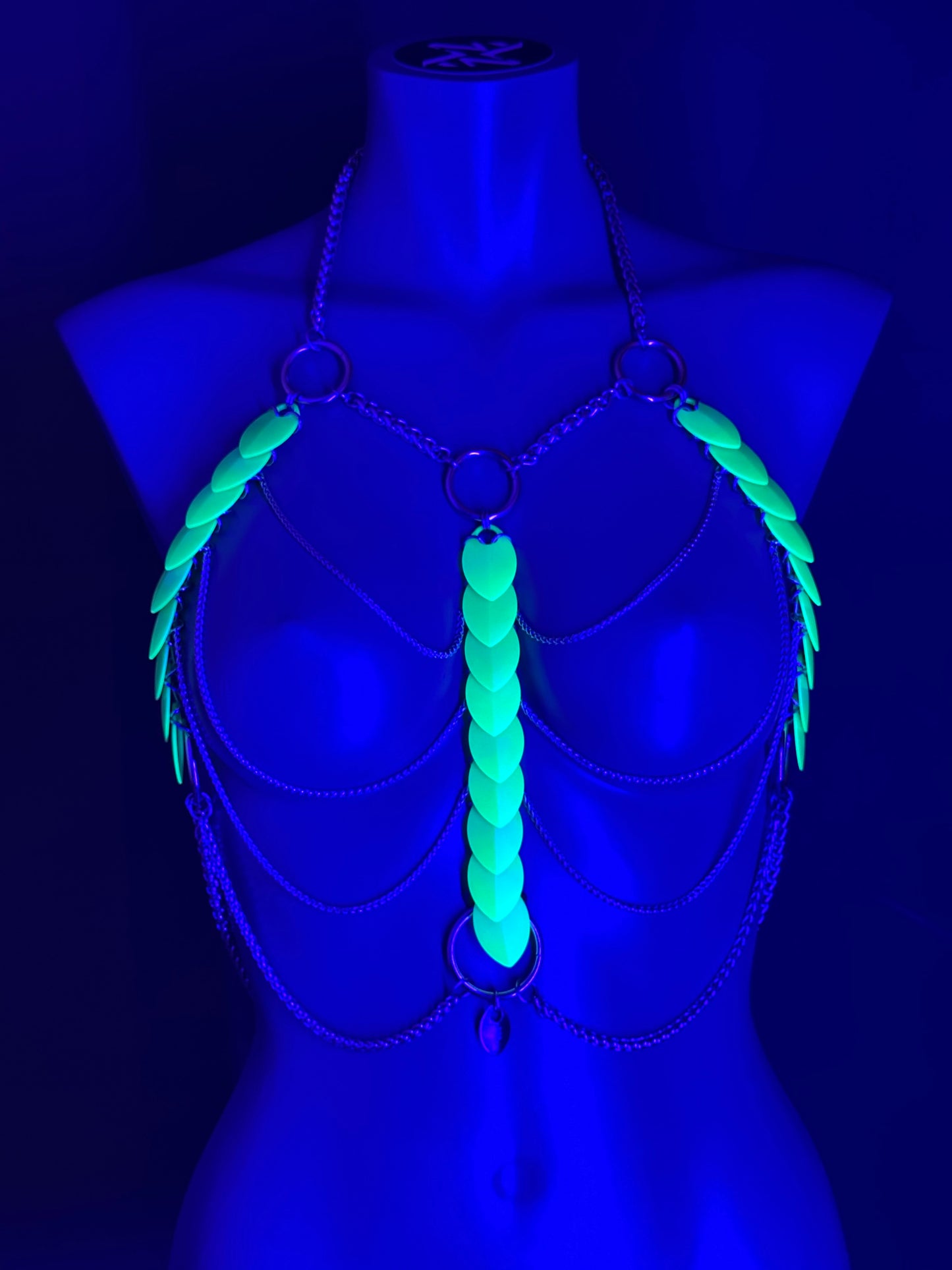 Leuchtet im Dunkeln, APHRODITE FIRE