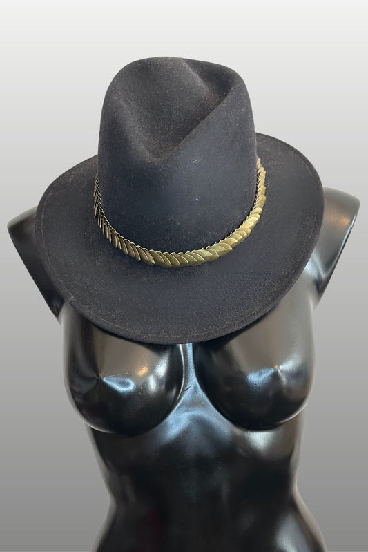 HAT CHAIN