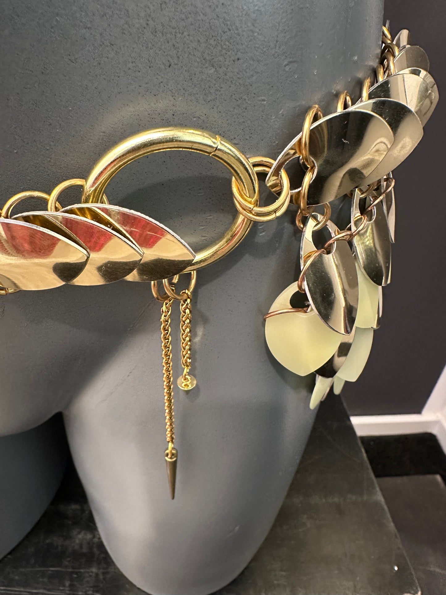 Im Dunkeln leuchtender Rockmix 