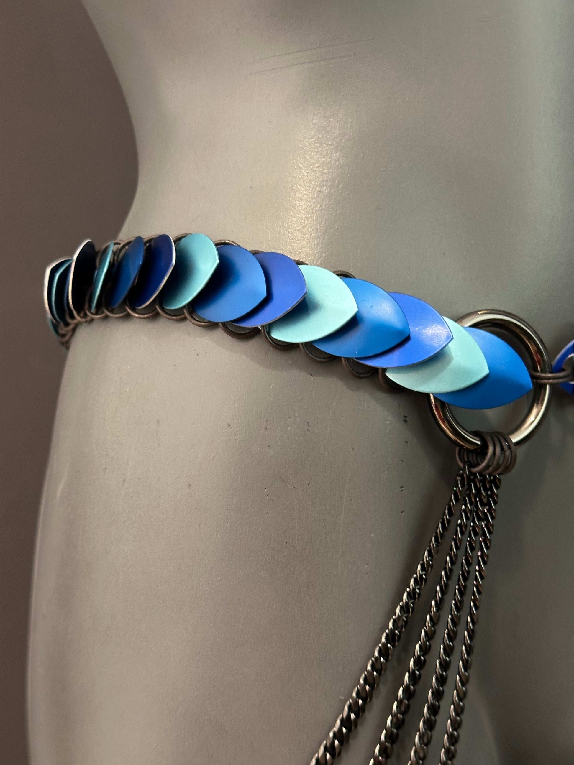 Aphrodite Desire 2 in 1 Chain (Multicolor)